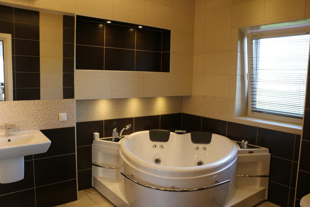 Sanderson Apartments Меркуря-Чук Номер фото